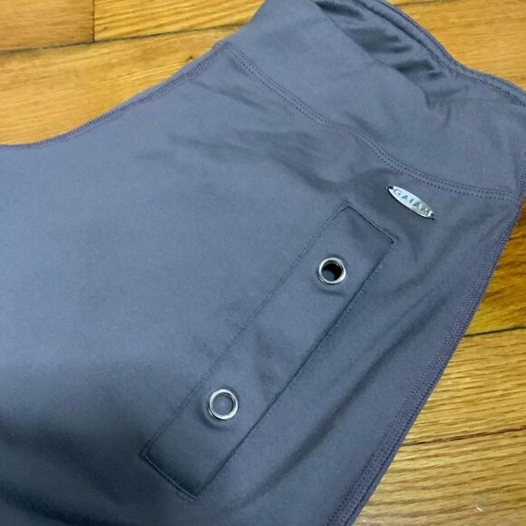 GAIAM yoga capri pants - Picture 5 of 7